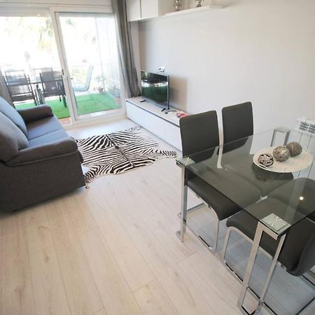 Family Deluxe Apartment Beach Castelldefels Exterior foto