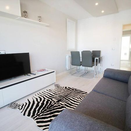 Family Deluxe Apartment Beach Castelldefels Exterior foto