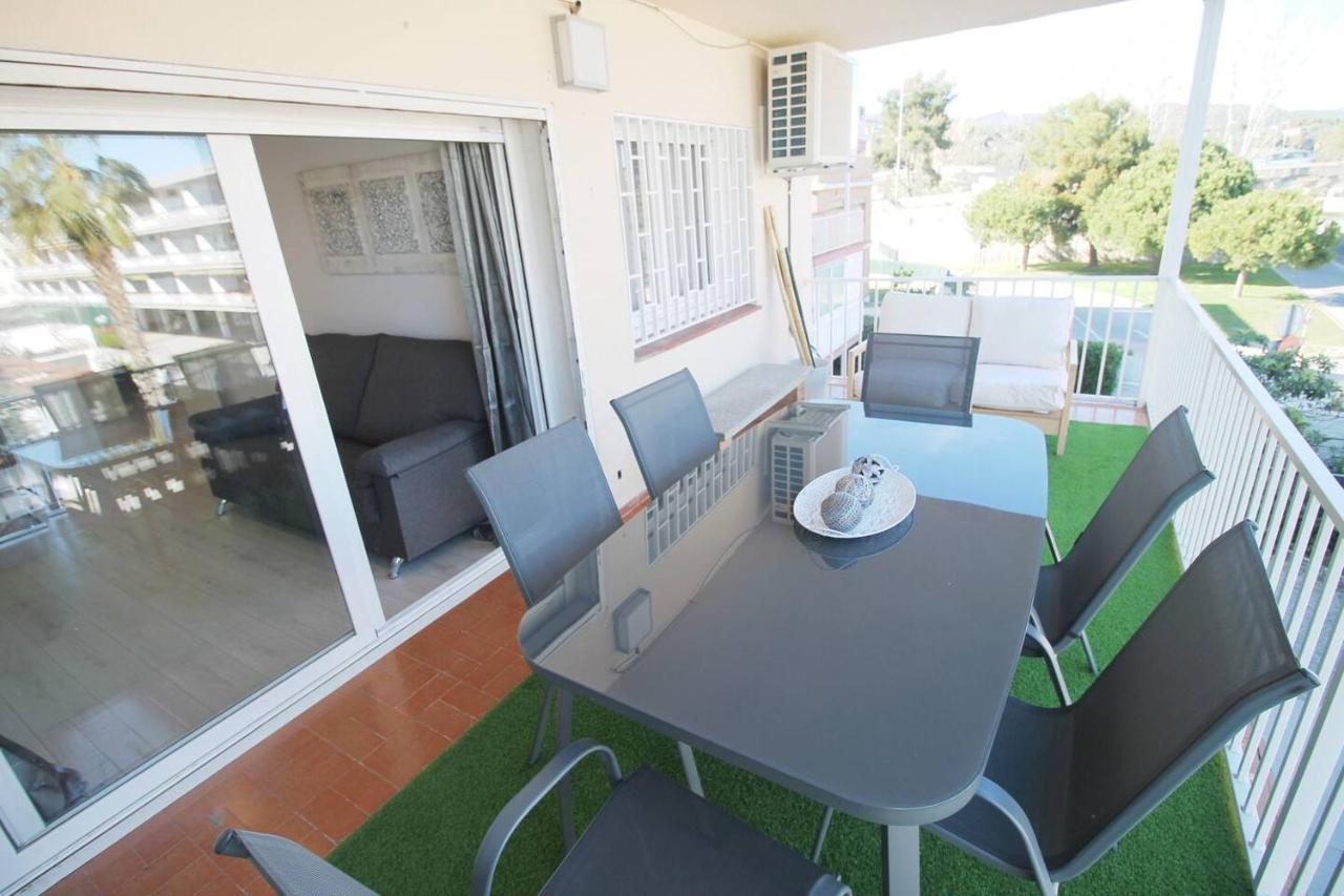 Family Deluxe Apartment Beach Castelldefels Exterior foto