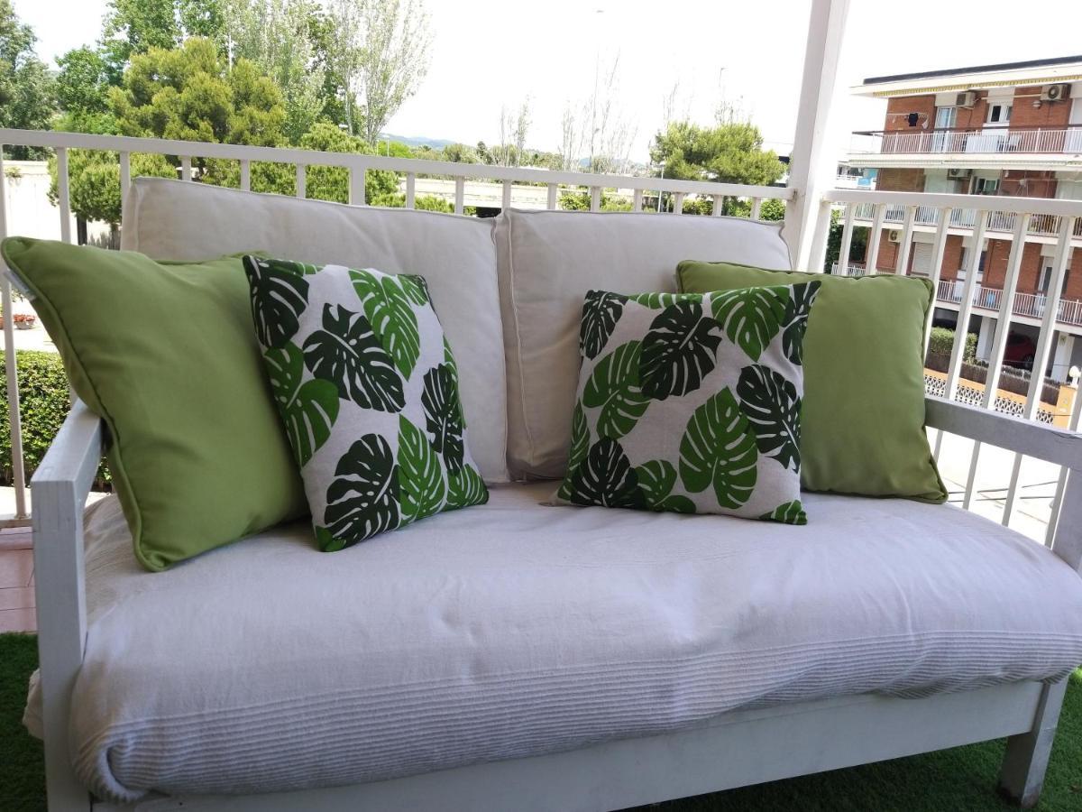 Family Deluxe Apartment Beach Castelldefels Exterior foto